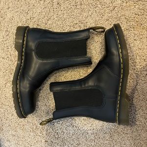 EUC Doc Marten 2976 Hi Smooth Chelsea Boot